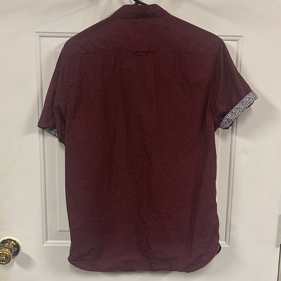 Demin & Flower Medium burgundy short sleeve button up - Picture 3 of 4